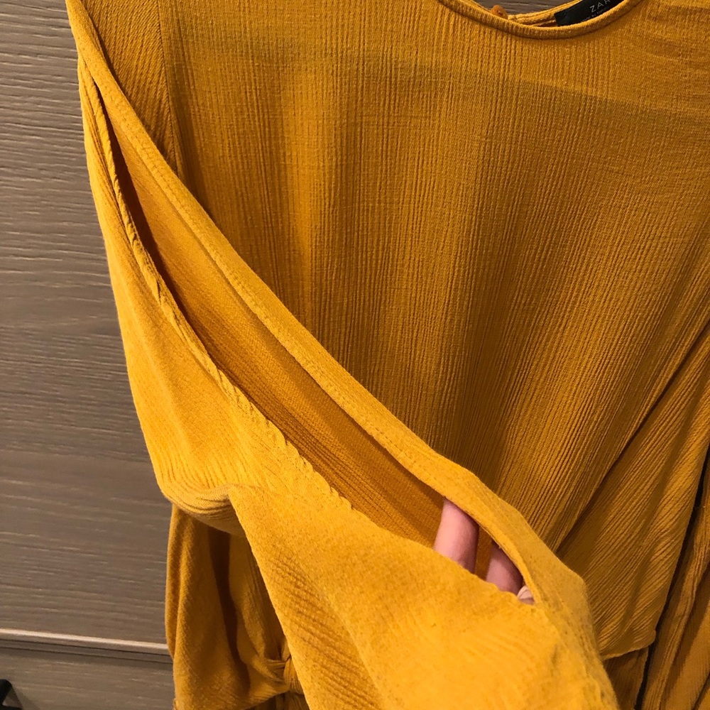 Zara Mustard Blouse - Picture 3 of 5